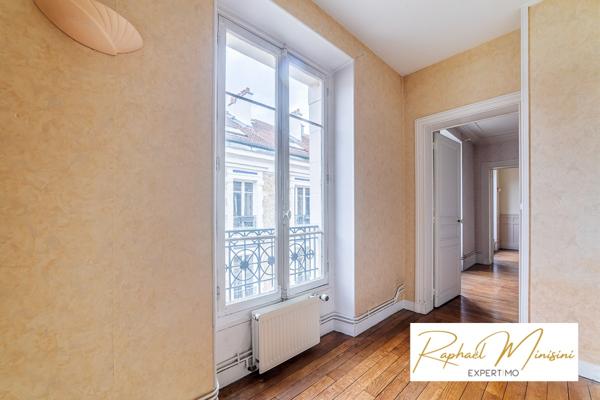 Versailles (78000) Versailles, Quartier Saint-Louis – Appartement 3 pièces + bureau, 73 m², charme de l'ancien