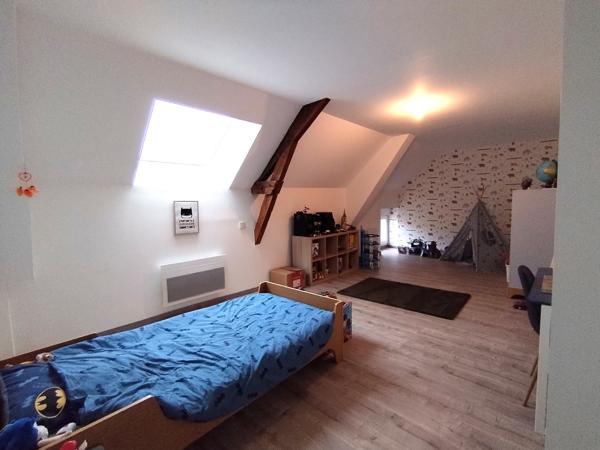 Montours (35460) Maison de bourg 6 pièces 172 m2