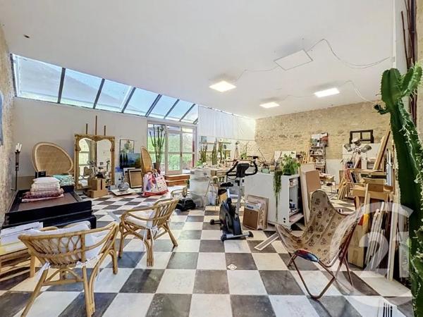 Maison à vendre  8 pièces - 379,12 m 2   LECTOURE  - 32