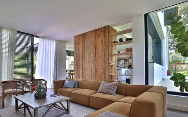 Maison à vendre    8 pièces •  Arbonne