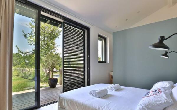 Maison à vendre    8 pièces •  Arbonne