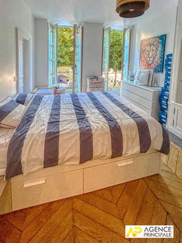 Versailles Saint-Louis Appartement 3 pièces 70 m² situé au 1er étage avec cave 595 000 € **  - Référence  27686