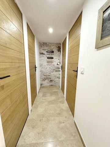 A VISITER SUR ENTRAIGUES SUR LA SORGUE, EN CAMPAGNE MAGNIFIQUE MAISON A ETAGE DE 81 M² SUR TERRAIN DE 216 M²