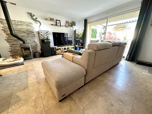 A VISITER SUR ENTRAIGUES SUR LA SORGUE, EN CAMPAGNE MAGNIFIQUE MAISON A ETAGE DE 81 M² SUR TERRAIN DE 216 M²