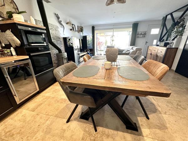 A VISITER SUR ENTRAIGUES SUR LA SORGUE, EN CAMPAGNE MAGNIFIQUE MAISON A ETAGE DE 81 M² SUR TERRAIN DE 216 M²