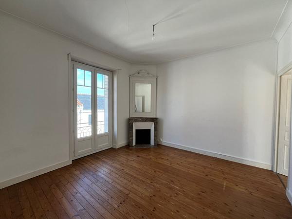 Maison Nantes T6 120 m2 avec jardin,  
Nantes 44000