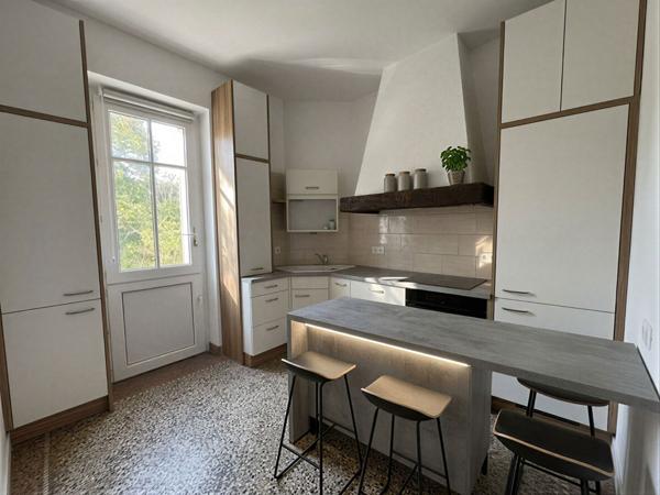 Maison Nantes T6 120 m2 avec jardin,  
Nantes 44000