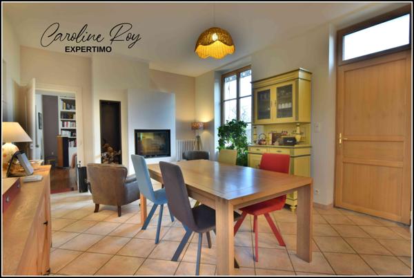 Saint-Fiacre-sur-Maine (44690) SAINT-FIACRE-SUR-MAINE Maison de charme 3 ch, garage-atelier de 65 m² et jardin d'environ 930 m²