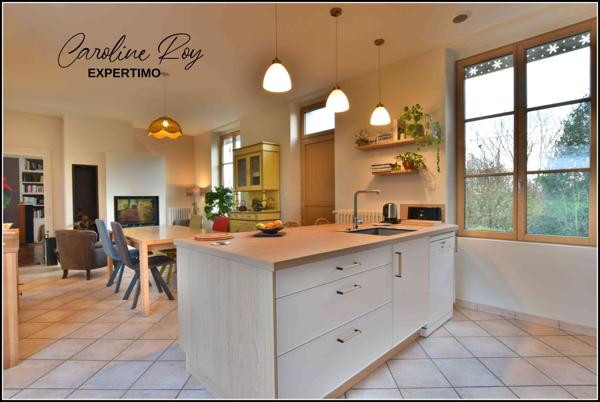 Saint-Fiacre-sur-Maine (44690) SAINT-FIACRE-SUR-MAINE Maison de charme 3 ch, garage-atelier de 65 m² et jardin d'environ 930 m²