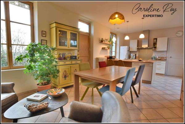 Saint-Fiacre-sur-Maine (44690) SAINT-FIACRE-SUR-MAINE Maison de charme 3 ch, garage-atelier de 65 m² et jardin d'environ 930 m²