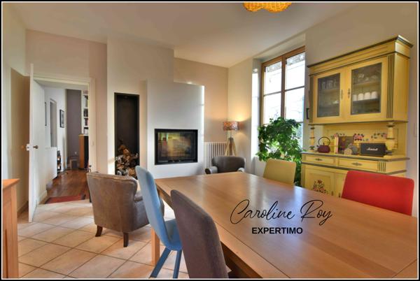 Saint-Fiacre-sur-Maine (44690) SAINT-FIACRE-SUR-MAINE Maison de charme 3 ch, garage-atelier de 65 m² et jardin d'environ 930 m²