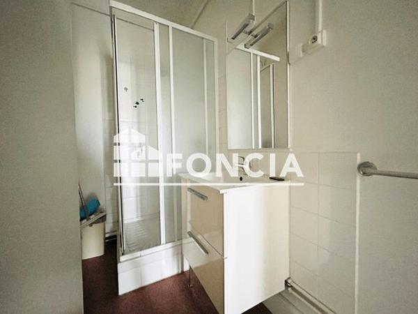 Location Appartement 2 pièces 39.77 m² - ALLEE DOCTEUR HENRI RAOULX Toulon 83000