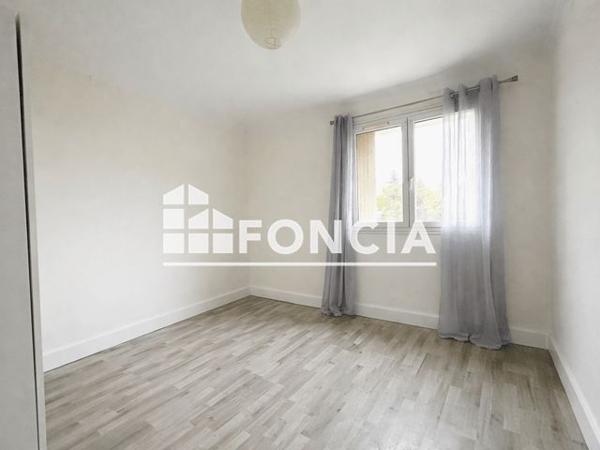Location Appartement 2 pièces 39.77 m² - ALLEE DOCTEUR HENRI RAOULX Toulon 83000