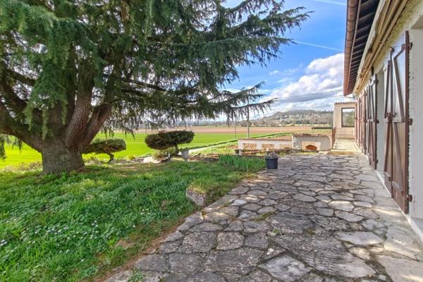 Propriété dans secteur calme dans la campagne