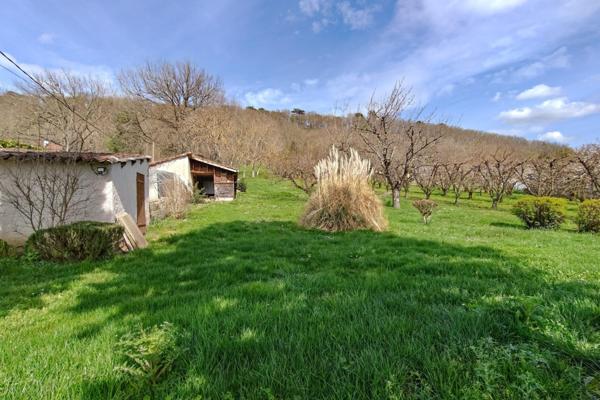 Propriété dans secteur calme dans la campagne