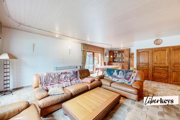 Maison familiale de 260m² avec dépendance et piscine