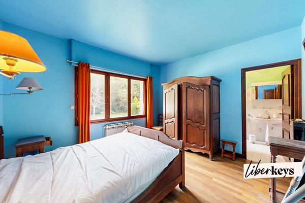 Maison familiale de 260m² avec dépendance et piscine