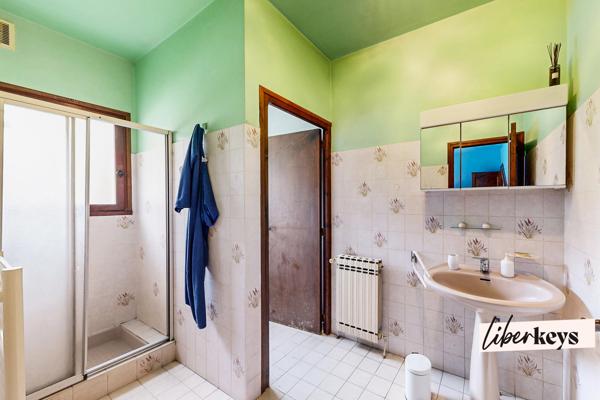 Maison familiale de 260m² avec dépendance et piscine