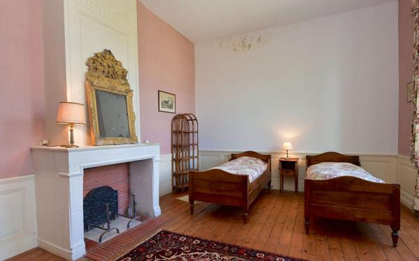 Maison à vendre    12 pièces • 425 m2 Angliers