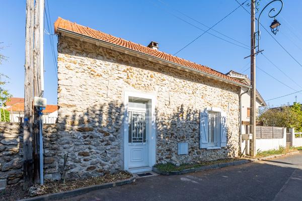 Charmante maison en pierre 3 pièces 2 chambres