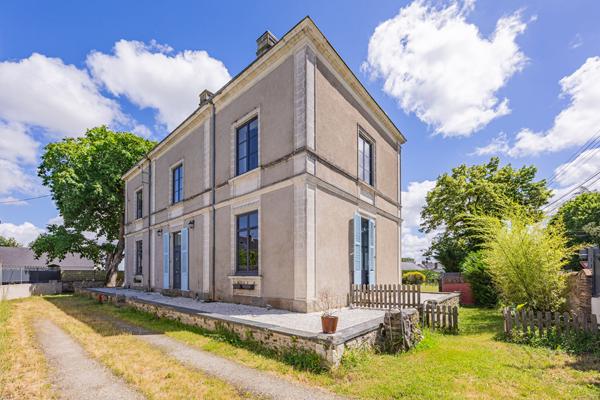 EXCLUSIVITE – NORT SUR ERDRE – Vaste maison de maitre entièrement rénovée
