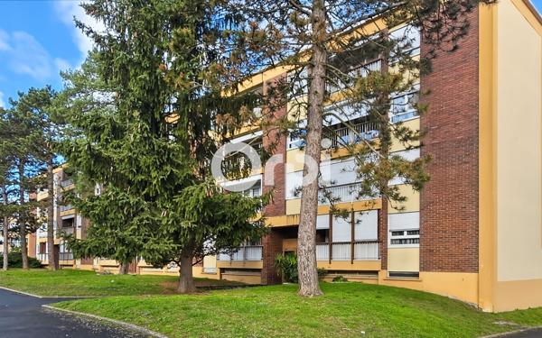 Appartement à vendre    4 pièces • 80 m2 Survilliers