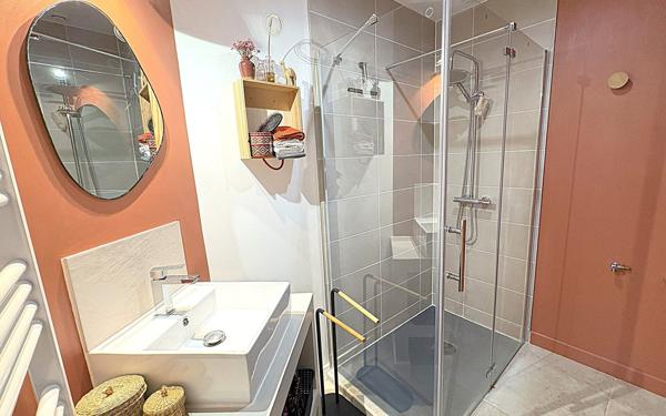 Maison à vendre    5 pièces • 144 710 m2 Grilly