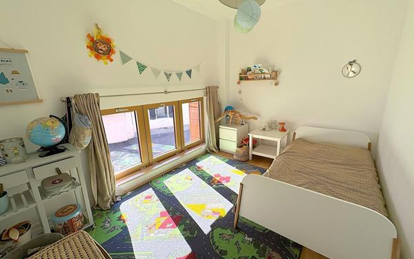 Maison à vendre    5 pièces • 144 710 m2 Grilly