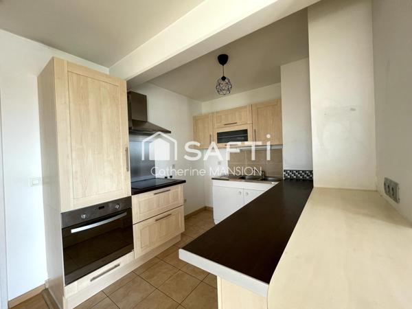 REIMS T3 lumineux en dernier étage avec  balcon et double parking couvert