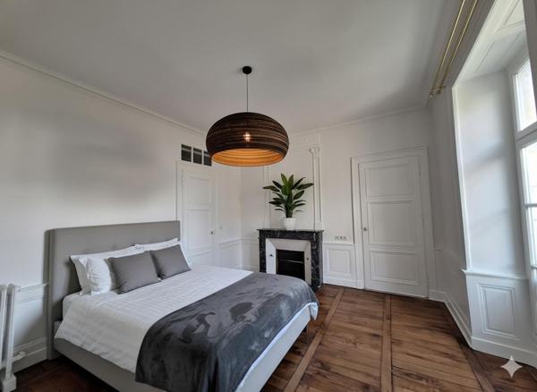 Appartement T3 à louer - 102 m² (réf : 406672)