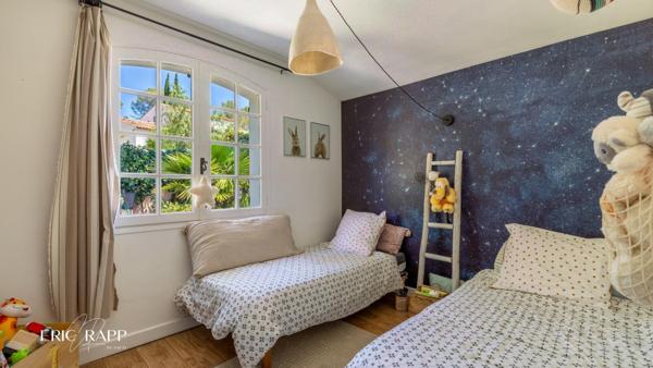 Villa de plain pied - au calme