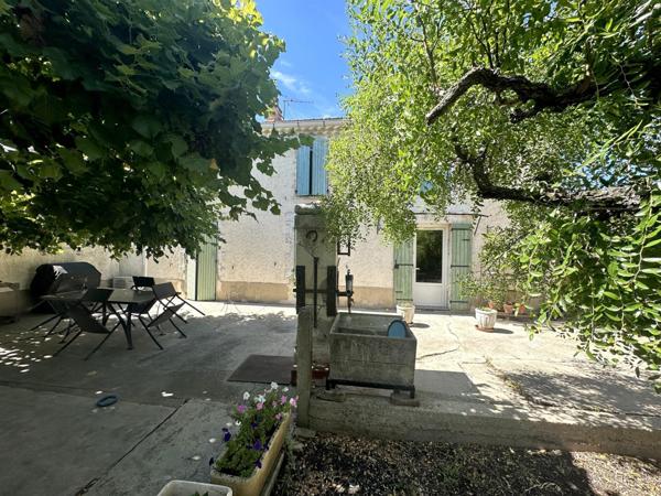 Sur Le PONTET (84), Quartier Calme Maison de 114 m² sur un terrain clos et arboré de 792  m²