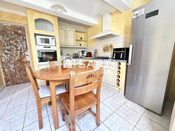 Sur Le PONTET (84), Quartier Calme Maison de 114 m² sur un terrain clos et arboré de 792  m²