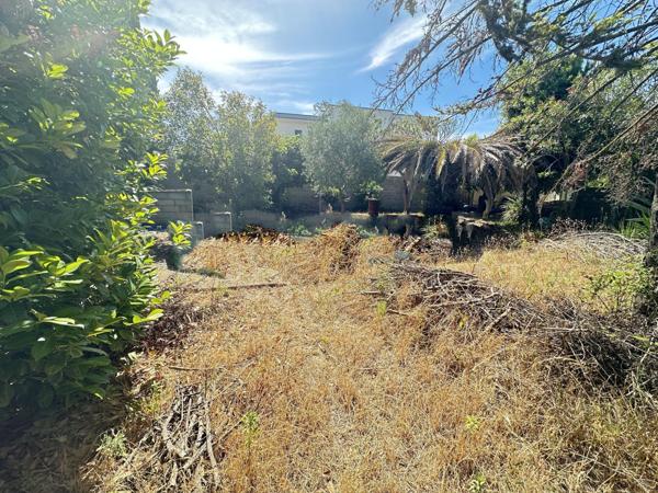 Sur Le PONTET (84), Quartier Calme Maison de 114 m² sur un terrain clos et arboré de 792  m²