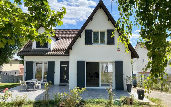 Maison à vendre    5 pièces • 146 m2 Villecresnes