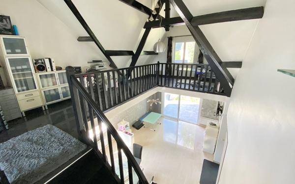 Maison à vendre    5 pièces • 146 m2 Villecresnes