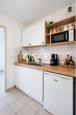 Hôpitaux-Facultés | F2 lumineux avec balcon et parking