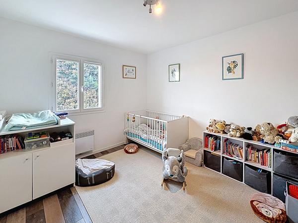 Grasse Vue dégagée, calme absolu Propriété de standing avec dépendance