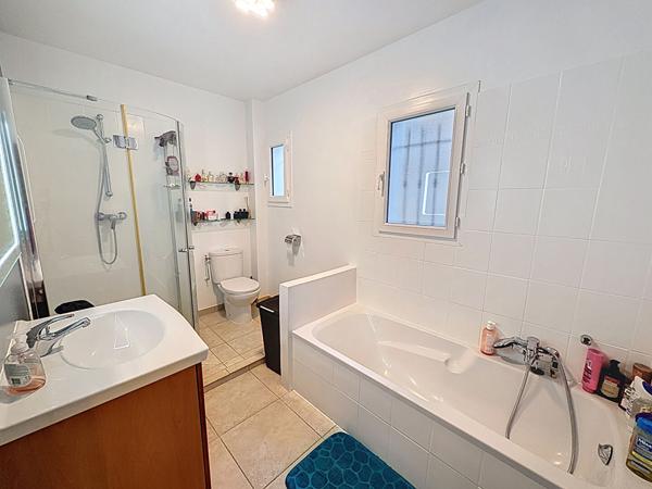 Grasse Vue dégagée, calme absolu Propriété de standing avec dépendance