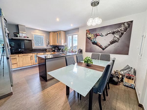 Grasse Vue dégagée, calme absolu Propriété de standing avec dépendance