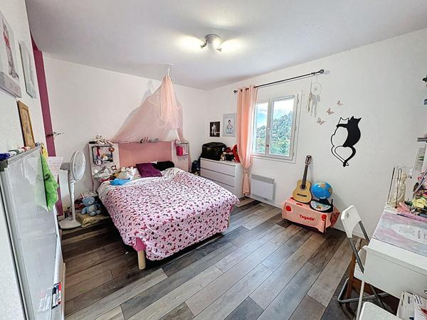 Grasse Vue dégagée, calme absolu Propriété de standing avec dépendance