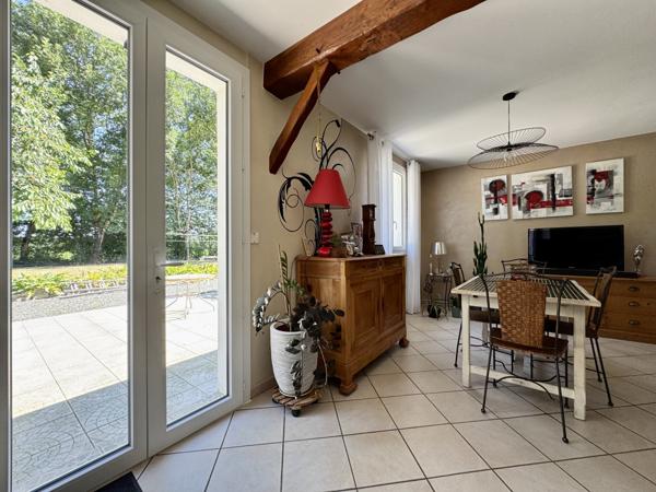 Le Girouard (85150) Maison 3 chambres de 137 m2 habitables sur 5520 m2 de terrain