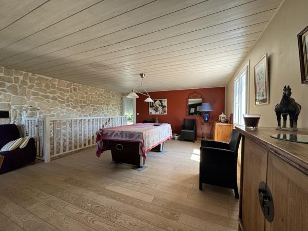 Le Girouard (85150) Maison 3 chambres de 137 m2 habitables sur 5520 m2 de terrain