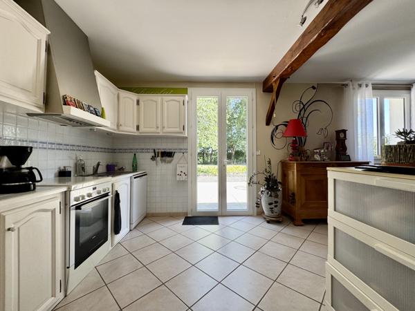 Le Girouard (85150) Maison 3 chambres de 137 m2 habitables sur 5520 m2 de terrain