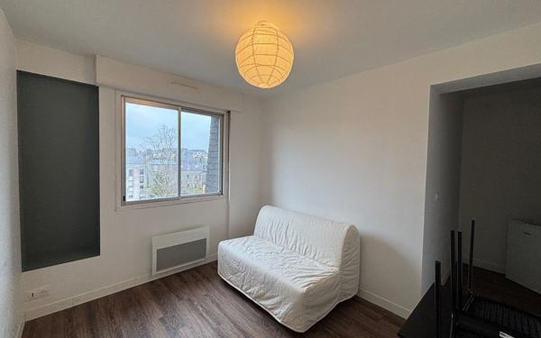 Appartement à louer    1 pièce • 16,39 m2 Landivisiau