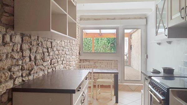 Maison mitoyenne de 170 m2 sur terrain de 5 ares