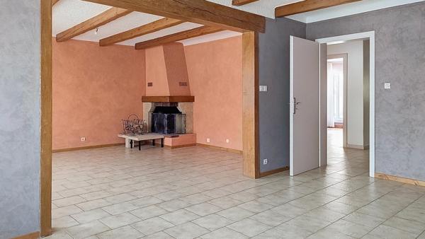 Maison mitoyenne de 170 m2 sur terrain de 5 ares