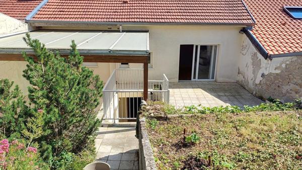 Maison mitoyenne de 170 m2 sur terrain de 5 ares