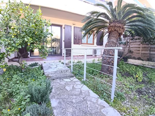 T3 de 59m² en rez de jardin, traversant ouvrant sur 2 jardins