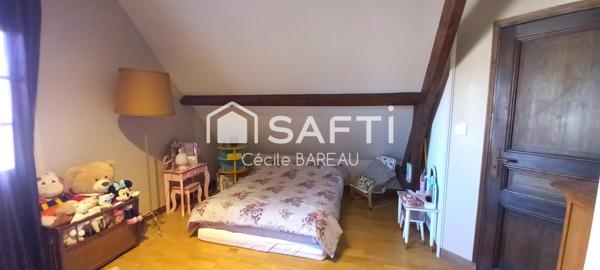 Maison de charme 7 pièces sur sous-sol total